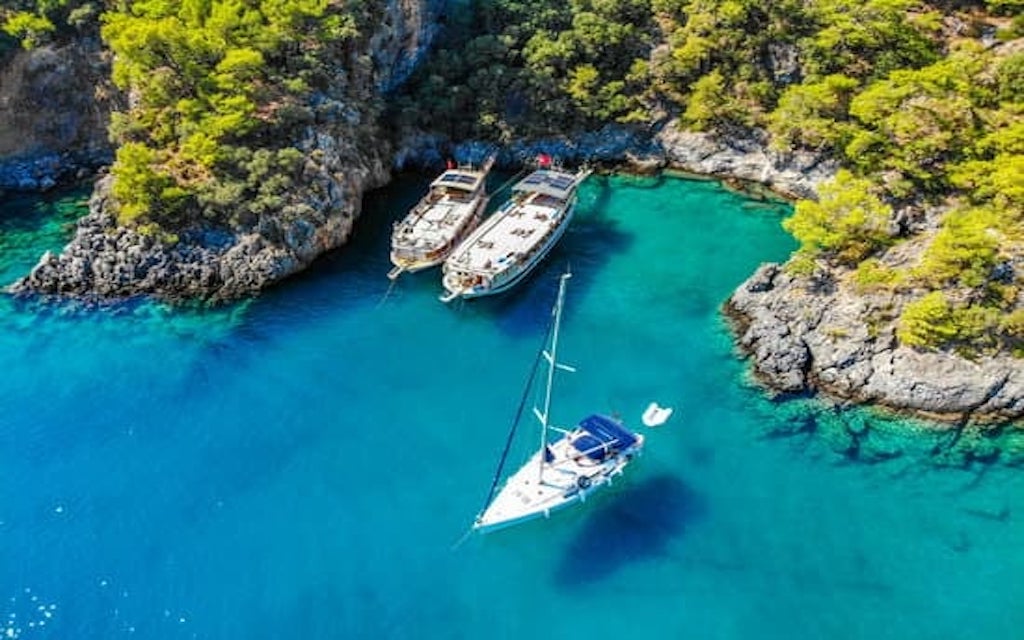 14 Nights - 15 Days Flying Carpet Tours with Blue Voyage Sailing Along the Turquoise Coasts of Turkey. (F.IT. or Group tours)